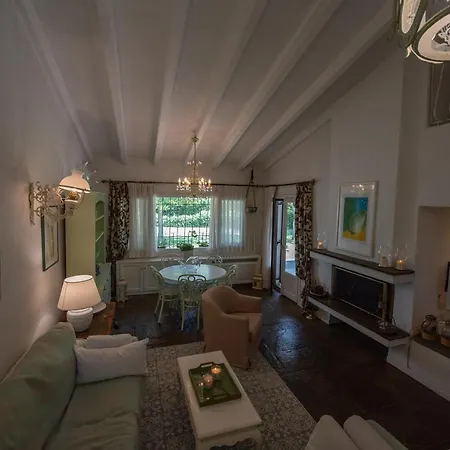 Villa Verde Sani Вилла Сани-Бич