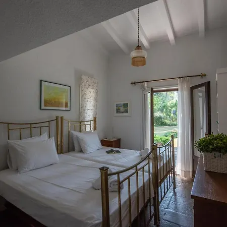 Villa Verde Sani Вилла