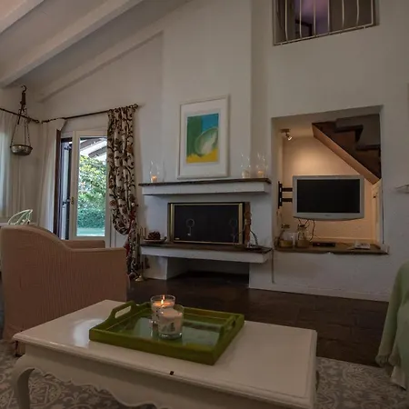 Vilă Villa Verde Sani